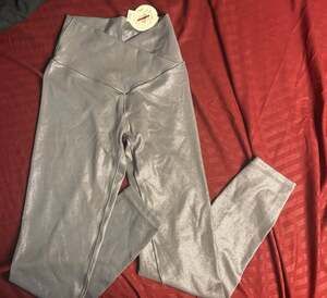OFFLINE by Aerie Real Me 7/8 Legging Silver Foil Crossover Size S NWT